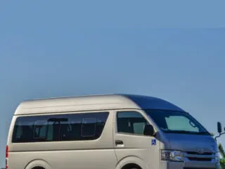 CAU_Toyota Hiace campervan